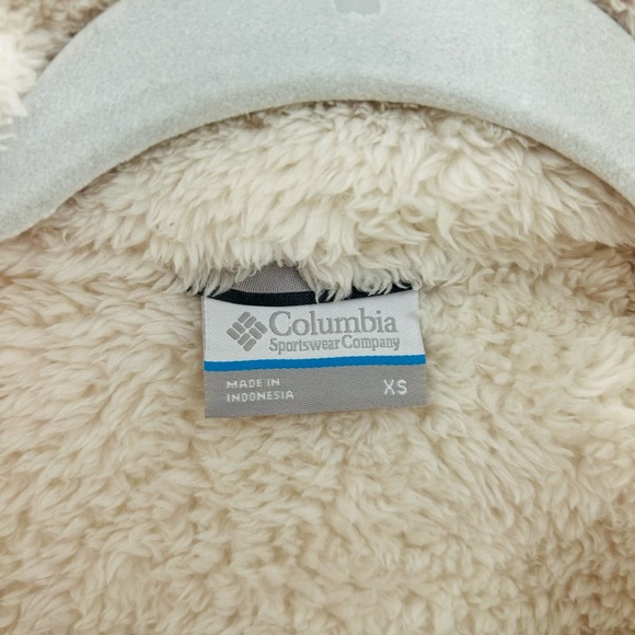 Columbia  Women’s Plush Fleece Jacket, Size XS, Cream - Picture 9 of 11